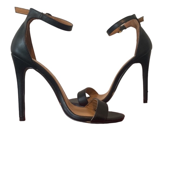 Charlotte Russe Shoes - Charlotte Russe black heels